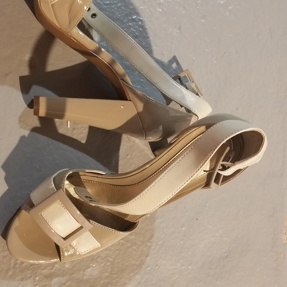 Heels - Picture 6 of 6